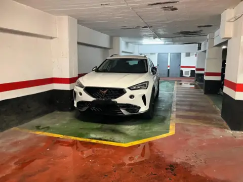 Garaje en Basauri Centro