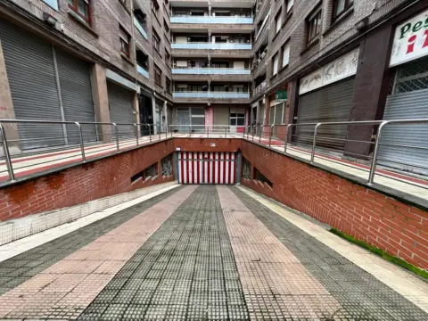 Garaje en Basauri - Centro - Ariz - Uribarri