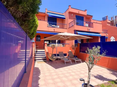 Chalet en calle Mar Caspio, 2