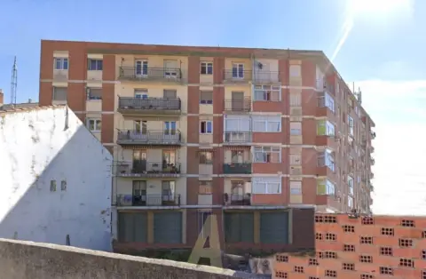 Piso en calle de Santa María, 18
