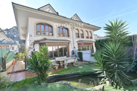 Casa adosada en Centrico