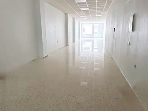 Local comercial en Céntrica