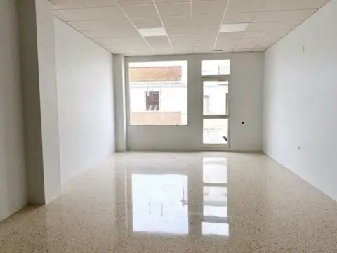 Local comercial en Céntrica