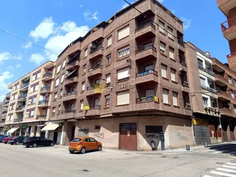 Piso en calle de la República Argentina, 11