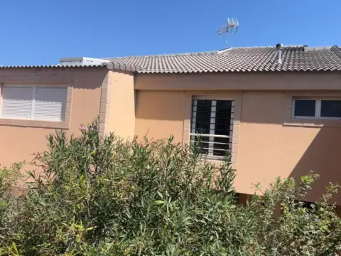 Chalet en Camino Sarmiento