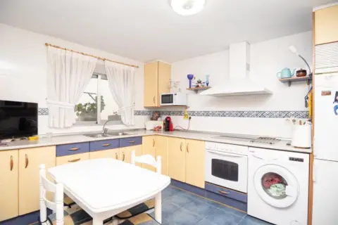 Chalet en calle de la Virgen del Pilar