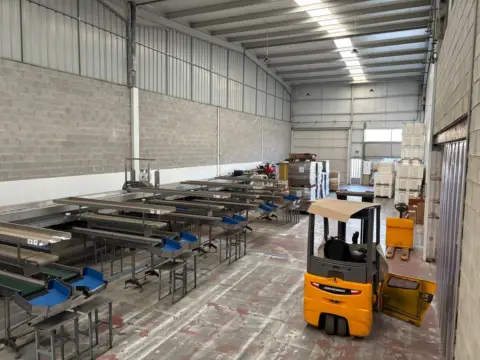 Nave industrial en calle La Rozona