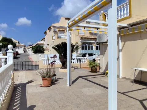 Casa adosada en Playa Flamenca