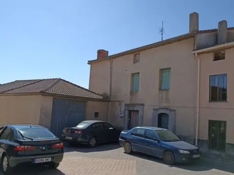 Casa rústica en calle Plaza