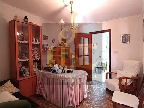 Chalet en calle de Picasso
