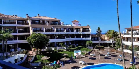 Piso en Avenida . J.M. Galván Bello