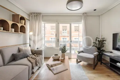 Piso en calle de Trueba y Fernández