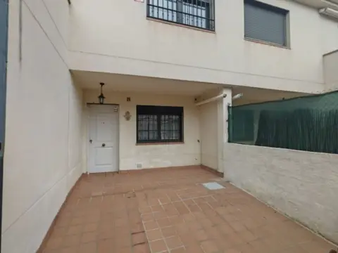 Casa adosada en La Montaña-Cortijo de San Isidro