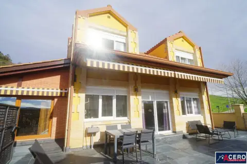 Chalet en calle Pozo (El)