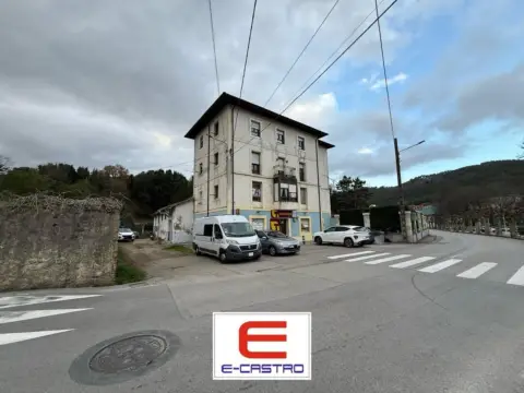 Piso en calle Isaac Castillo