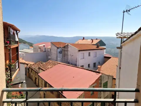 Casa en calle Bloque Sol,