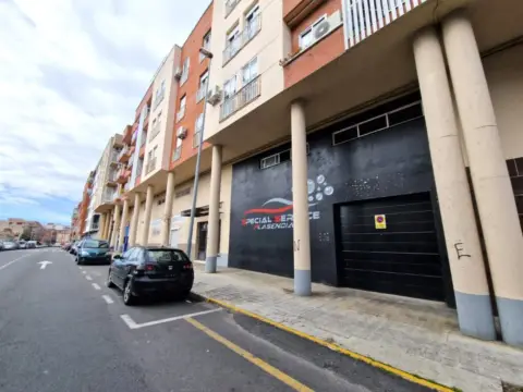 Local comercial en Miralvalle-Av. Virgen del Puerto-La Data