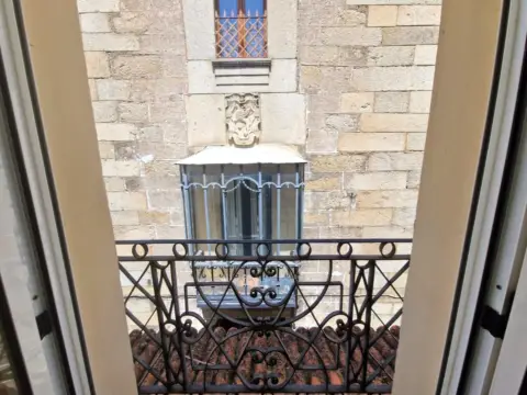 Edificio en calle del Rey