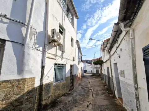Casa adosada en calle del Redondel
