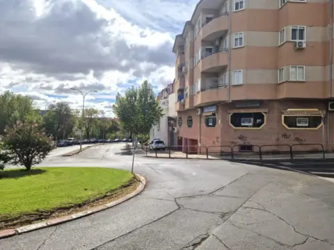 Local comercial en calle Hervás