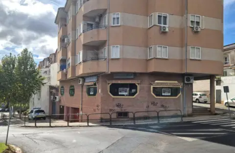 Local comercial en calle Hervás