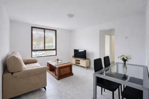 Piso en calle Ines de Suarez