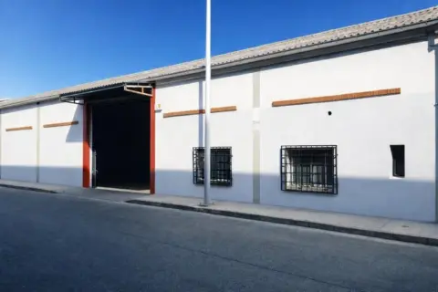 Nave industrial en calle de Castilla