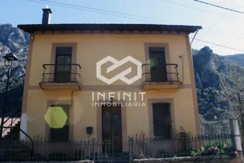 Casa en Pola de Somiedo