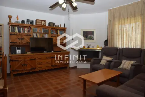 Chalet en La Atalaya 6