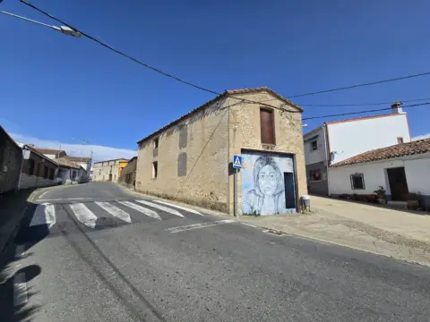 Nave industrial en Avenida de la Guardia Civil
