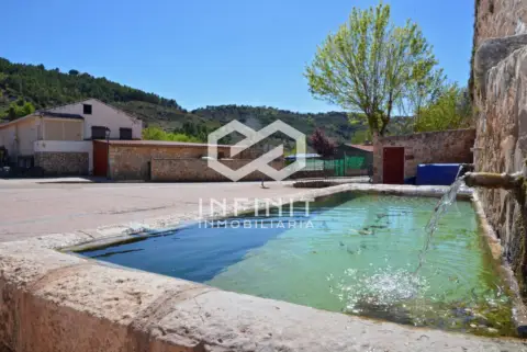 Casa en Moratilla de los Meleros