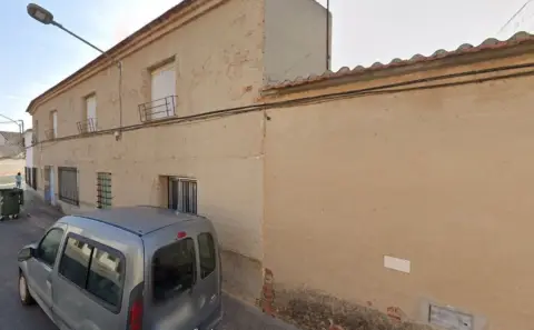 Casa adosada en calle del General Lacy