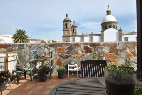 Casa adosada en callejón del Reloj