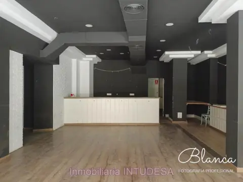 Local comercial en calle del Barrio Verde