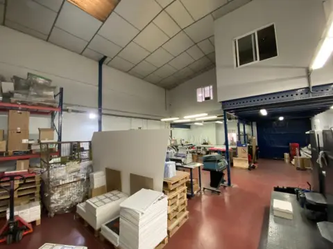 Nave industrial en Avenida Parsi