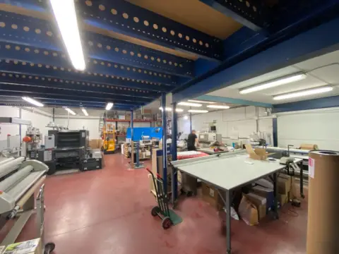 Nave industrial en Avenida Parsi