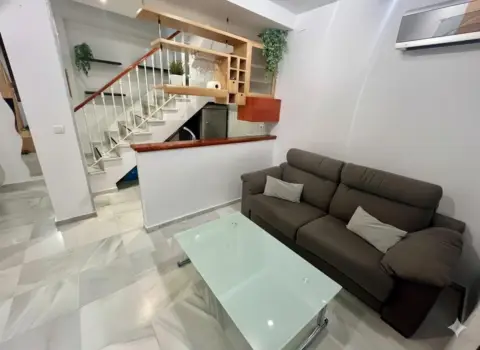 Dúplex en calle Jerónimo Hernández