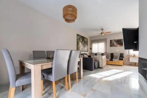 Casa adosada en calle calle de La Madre Teresa 3