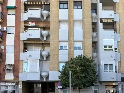 Piso en Avenida de la Cruz del Campo