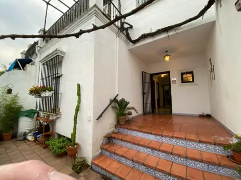Casa adosada en calle del Tulipán