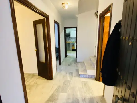 Casa adosada en calle del Tulipán