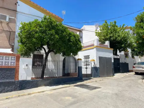 Casa adosada en Coca de La Pinera