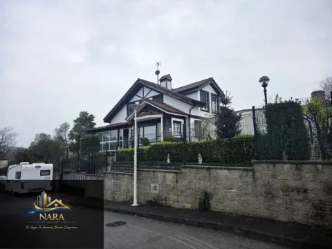 Chalet en Barrio de San Mamés Albulde