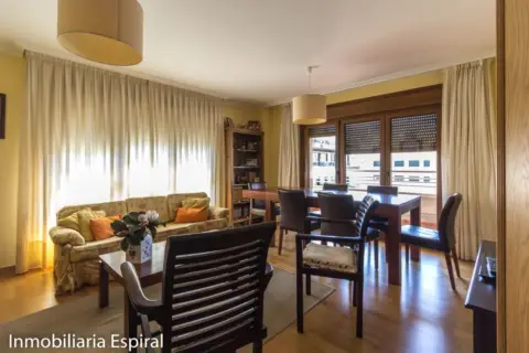 Piso en Noalla