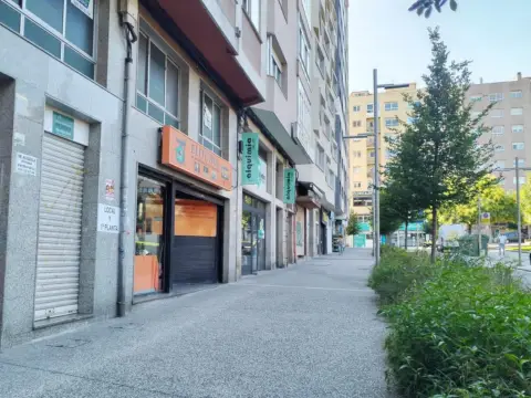 Local comercial en Plaza de Barcelos
