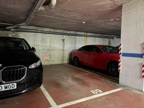 Garaje en Carrer de Font i Sagué, 6