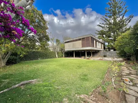 Chalet en Avenida Universidad, 31