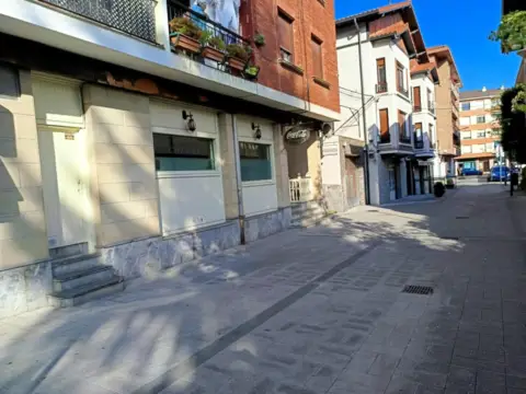 Local comercial en Zalla
