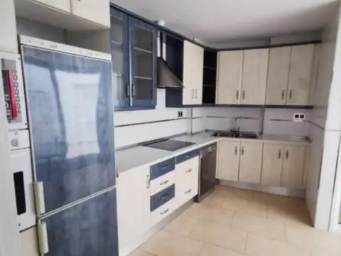 Piso en Ctra. Circunvalación - La Magdalena