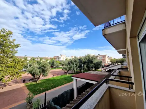 Terraced house in calle Enric Valor